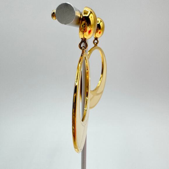 Vintage Monet Cream Enamel Hoop Dangle Earrings Big Bold Chic 80s 90s Runway - Picture 6 of 9